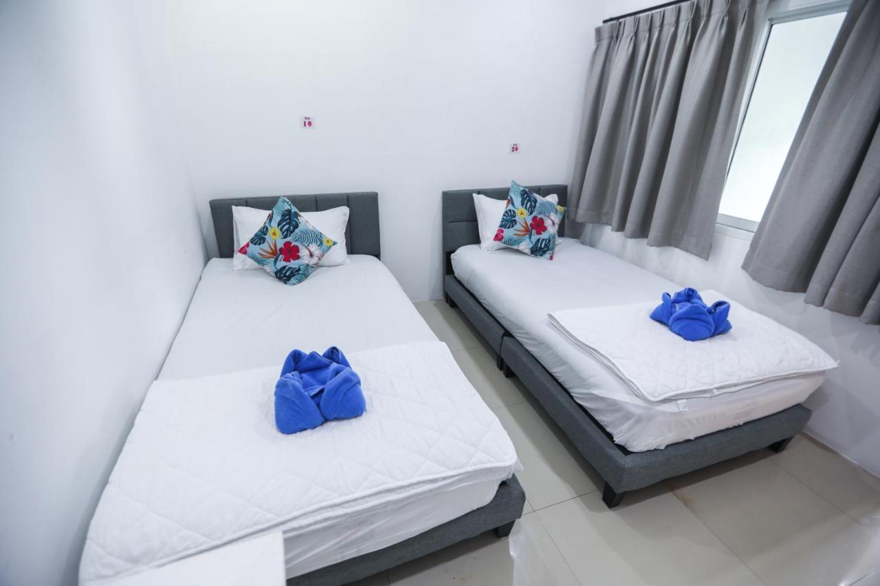 Arena Boutique Hotel Female Only Тонгсала Екстериор снимка